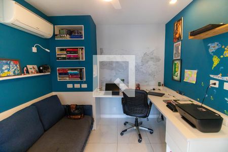 Quarto 1 de apartamento à venda com 2 quartos, 85m² em Pé Pequeno, Niterói