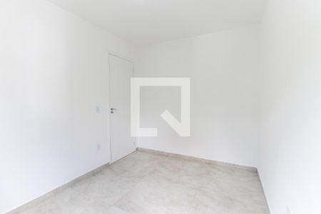 Quarto 1 de apartamento para alugar com 2 quartos, 54m² em Vila Carmosina, São Paulo