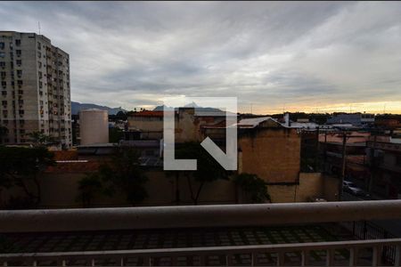 Sala de apartamento para alugar com 2 quartos, 47m² em Imperial de São Cristóvão, Rio de Janeiro