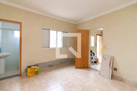 Suíte de casa para alugar com 1 quarto, 48m² em Vila Romero, São Paulo