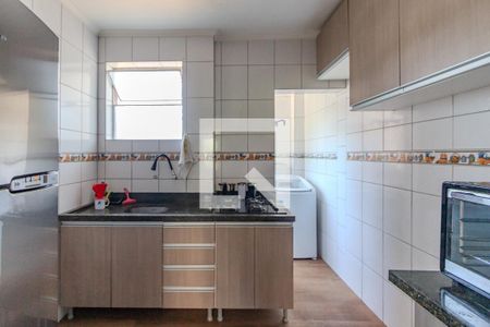 Cozinha e Área de Serviço de apartamento à venda com 2 quartos, 48m² em Santo Antônio, Porto Alegre