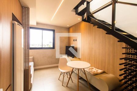 Sala/Cozinha de apartamento para alugar com 1 quarto, 37m² em Novo Mundo, Curitiba