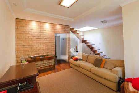 Casa à venda com 5 quartos, 277m² em Vila Rosalia, Guarulhos