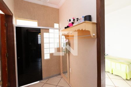 Casa à venda com 4 quartos, 120m² em Eldorado, Contagem