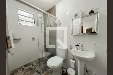 Banheiro quarto 1 de casa à venda com 2 quartos, 200m² em Conjunto Confisco, Belo Horizonte