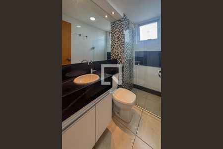 Banheiro de apartamento à venda com 2 quartos, 65m² em União, Belo Horizonte