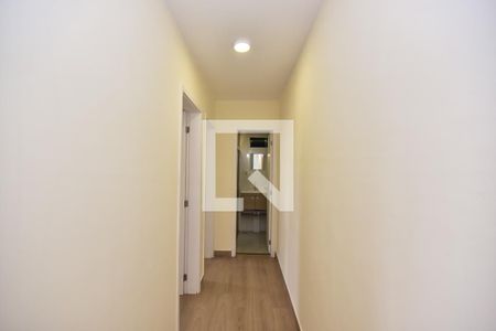 Corredor de apartamento para alugar com 2 quartos, 43m² em Jardim Tres Irmaos, Taboão da Serra