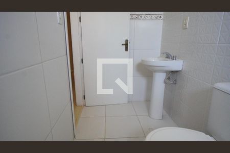 Banheiro suite  de casa à venda com 3 quartos, 145m² em Hípica, Porto Alegre