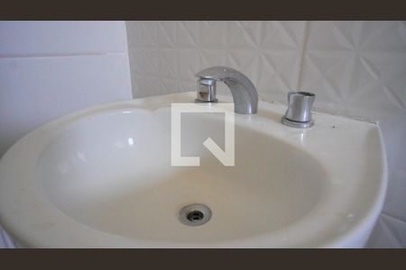 Banheiro suite  de casa à venda com 3 quartos, 145m² em Hípica, Porto Alegre