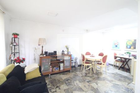 Casa à venda com 3 quartos, 141m² em Campo Grande, São Paulo