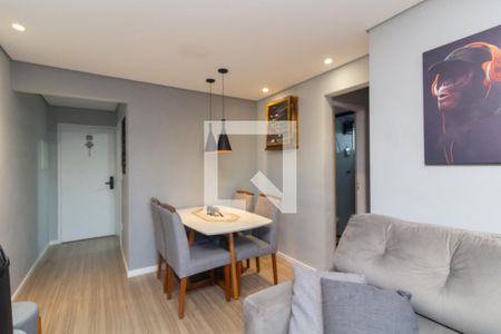 Sala de apartamento à venda com 2 quartos, 58m² em Vila Taquari, São Paulo