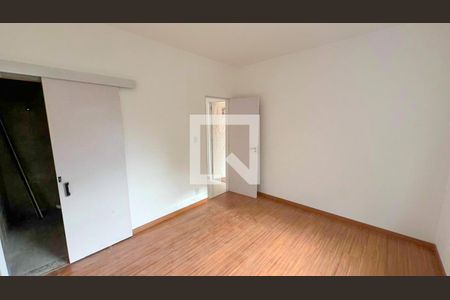 Casa à venda com 4 quartos, 360m² em Santa Monica, Belo Horizonte