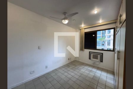 Suíte de apartamento para alugar com 3 quartos, 81m² em Barra da Tijuca, Rio de Janeiro
