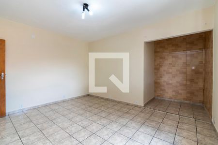 Quarto 1 de casa para alugar com 3 quartos, 200m² em Vila Roque, São Paulo