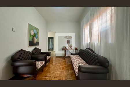 Sala  de casa à venda com 3 quartos, 236m² em Sagrada Família, Belo Horizonte