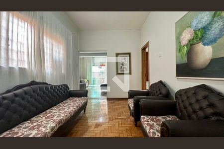 Sala  de casa à venda com 3 quartos, 236m² em Sagrada Família, Belo Horizonte
