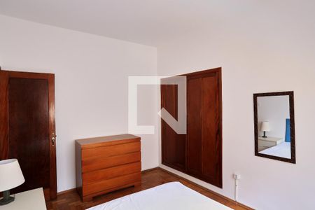 Quarto de apartamento para alugar com 2 quartos, 87m² em Funcionários, Belo Horizonte