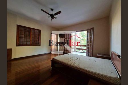 Casa à venda com 6 quartos, 257m² em Rocha, Rio de Janeiro