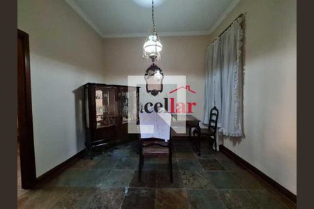 Casa à venda com 6 quartos, 257m² em Rocha, Rio de Janeiro