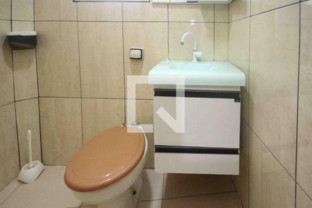 Banheiro de casa para alugar com 2 quartos, 86m² em Vila Ivg, São Paulo