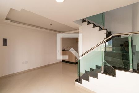 Sala e Cozinha de casa de condomínio para alugar com 2 quartos, 71m² em Vila Rio Branco, São Paulo