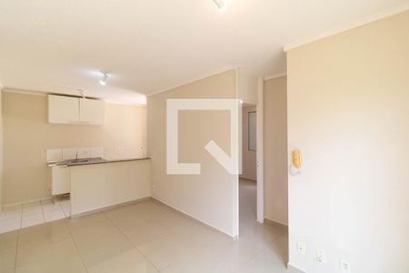 Salas de apartamento para alugar com 3 quartos, 53m² em Vila Marieta, Campinas