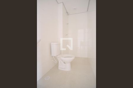 Banheiro de kitnet/studio à venda com 1 quarto, 24m² em Vila Carrão, São Paulo