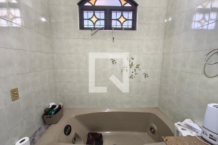 Banheiro Suíte de casa para alugar com 4 quartos, 200m² em Jardim Baroneza, Campinas