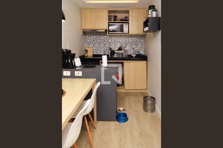 Cozinha de kitnet/studio para alugar com 1 quarto, 59m² em Caminho das Árvores, Salvador