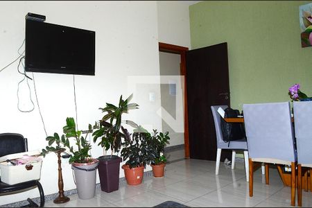 Sala de casa à venda com 2 quartos, 250m² em Goiânia, Belo Horizonte