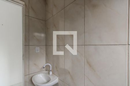 Banheiro de casa para alugar com 1 quarto, 55m² em Parque Boturussu, São Paulo