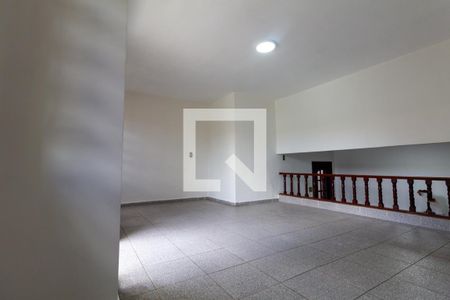 Sala de casa para alugar com 2 quartos, 130m² em Vila Talarico, São Paulo