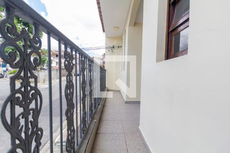 Sacada de casa para alugar com 2 quartos, 130m² em Vila Talarico, São Paulo