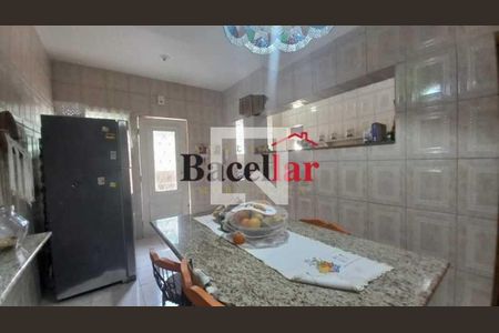 Casa à venda com 3 quartos, 240m² em Vila Isabel, Rio de Janeiro