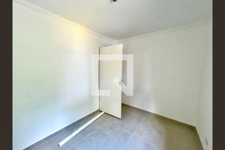 Quarto 2 de casa à venda com 3 quartos, 180m² em Jardim Santa Mena, Guarulhos