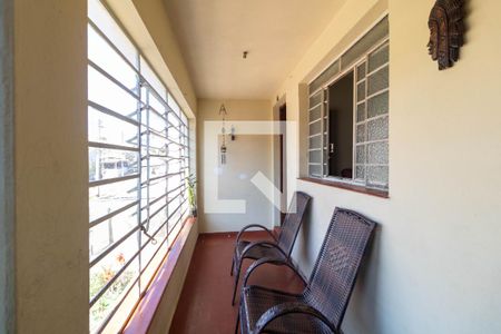Varanda de casa à venda com 2 quartos, 330m² em Vila Paraiso, Campinas