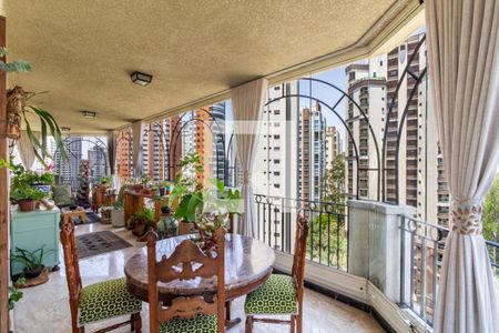 Apartamento à venda com 3 quartos, 260m² em Jardim Fonte do Morumbi, São Paulo