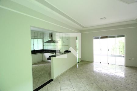 Sala de casa para alugar com 3 quartos, 250m² em Jardim Patricia, Uberlândia