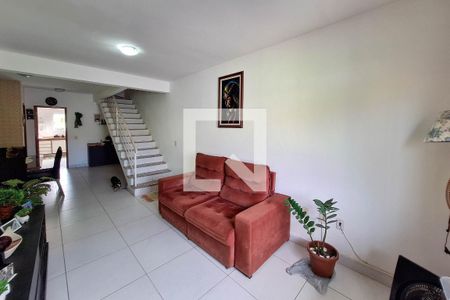 Sala de casa à venda com 3 quartos, 360m² em Itaipu, Niterói