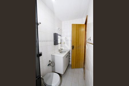 Banheiro do Quarto 1 de apartamento para alugar com 3 quartos, 95m² em Carlos Prates, Belo Horizonte