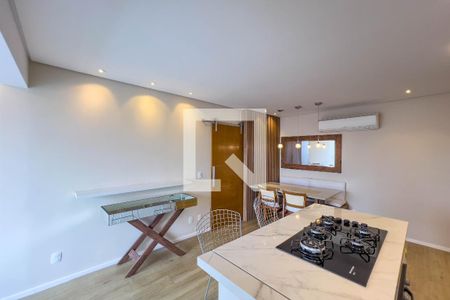 Sala e cozinha de apartamento para alugar com 2 quartos, 65m² em Jardim da Gloria, São Paulo