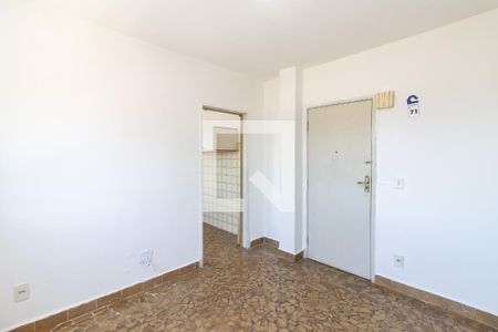 Sala de apartamento para alugar com 1 quarto, 55m² em Guilhermina, Praia Grande