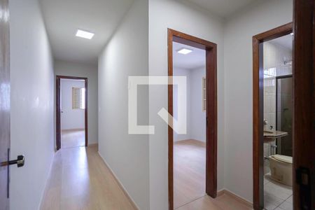 Corredor de casa à venda com 4 quartos, 210m² em Castelo, Belo Horizonte
