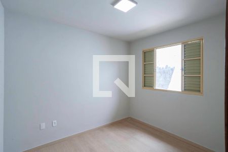 Quarto 2 de casa à venda com 4 quartos, 210m² em Castelo, Belo Horizonte