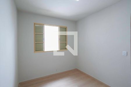 Quarto 2 de casa à venda com 4 quartos, 210m² em Castelo, Belo Horizonte