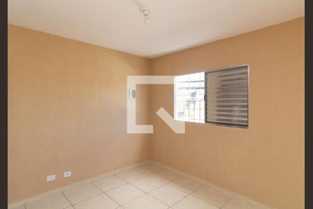 Quarto 2 de casa para alugar com 2 quartos, 68m² em Vila Rosaria, São Paulo