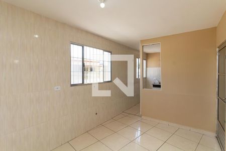 Casa para alugar com 2 quartos, 68m² em Vila Rosaria, São Paulo