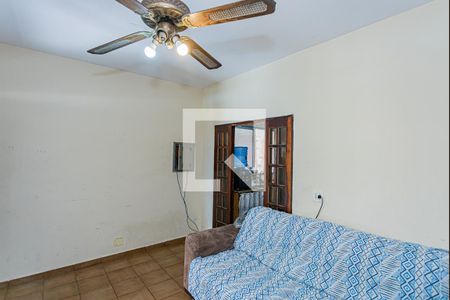 Sala de casa para alugar com 2 quartos, 180m² em Vila Serralheiro, São Paulo