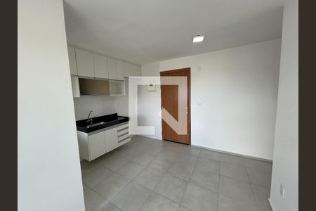Sala de apartamento para alugar com 2 quartos, 40m² em Inhaúma, Rio de Janeiro