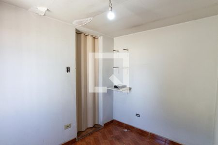 Quarto 2 de casa para alugar com 2 quartos, 105m² em Vila Paiva, São Paulo